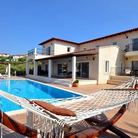 Alis Villa